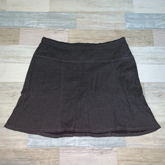 Green Tea Black & Grey Skort - Size Small - Picture 1 of 4